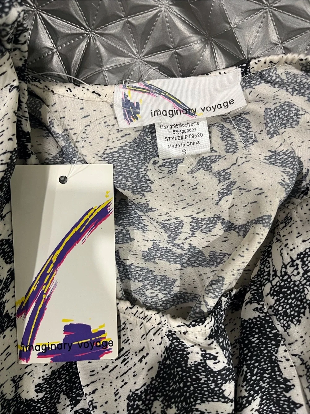 imaginary voyage Black & White One-Shoulder Floral Mini Dress